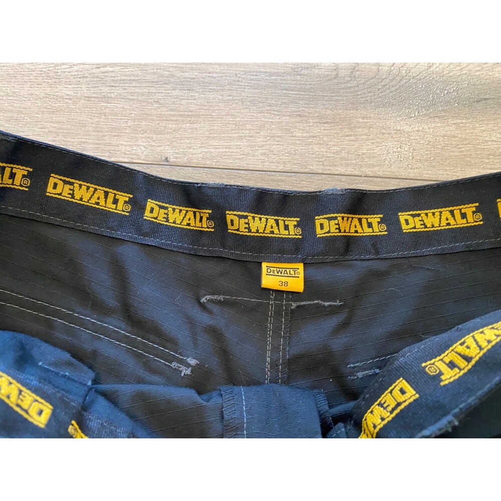 DeWalt Ripstop Work Shorts Mens 38X11 Black Cargo Logo Canvas DXWW50026 - Picture 3 of 9